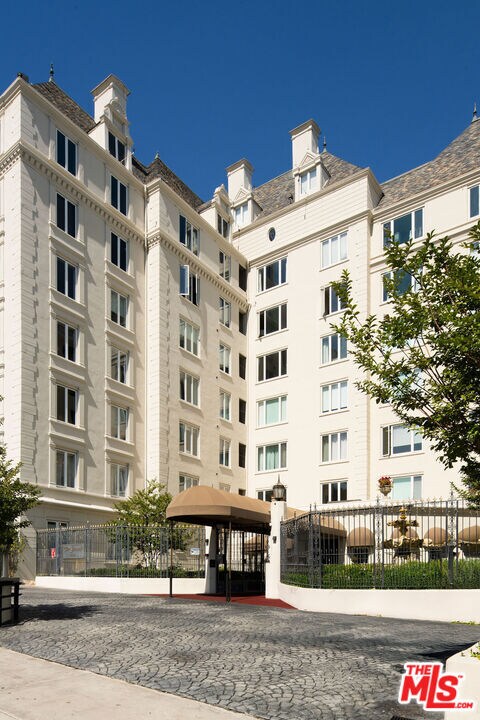 Foto del edificio - 1424 N Crescent Heights Blvd