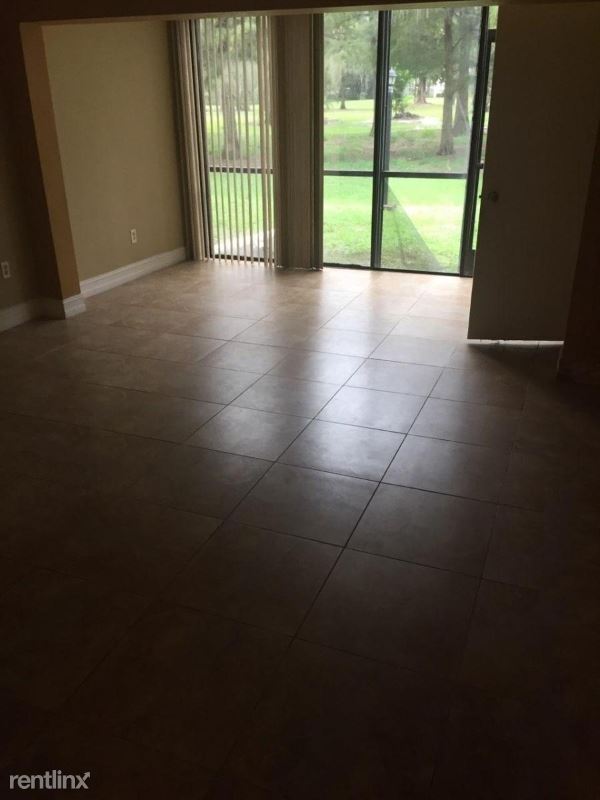Building Photo - 3 br, 2.5 bath Townhome - 4136 Inverrary Dr
