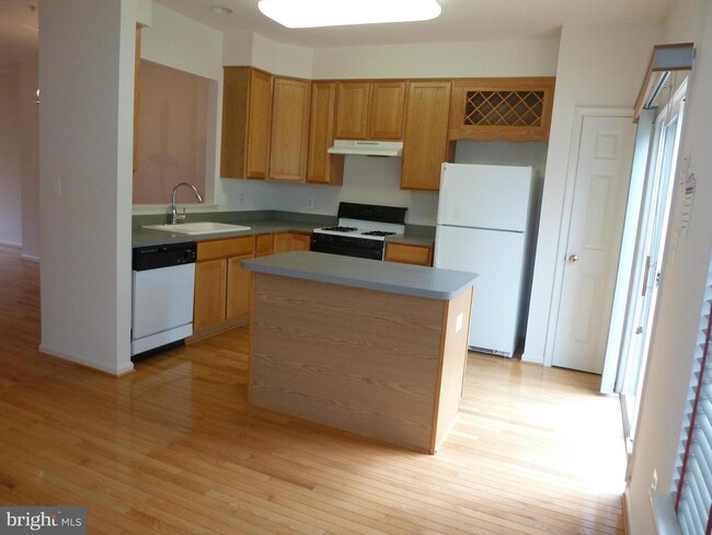 Foto del edificio - 9706 Washingtonian Blvd