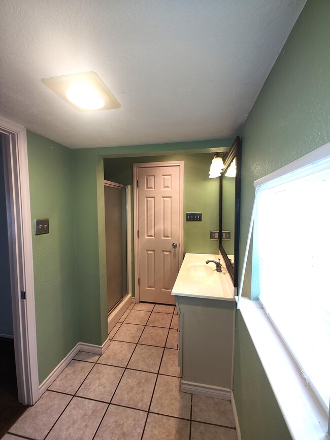 Foto del edificio - 65 Hooks Rd