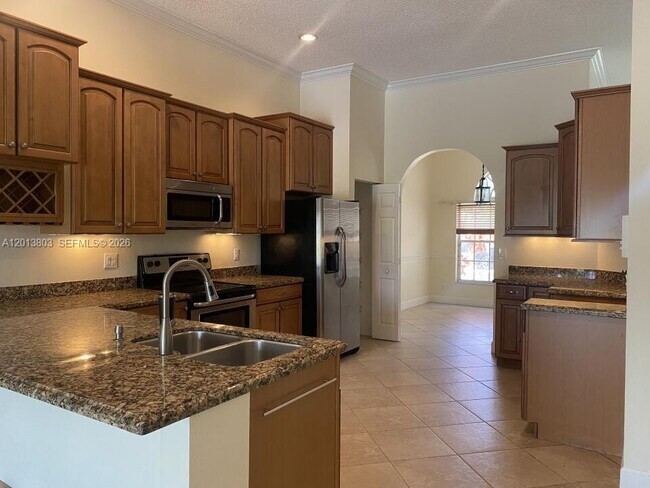 Foto del edificio - 18430 NW 11th St