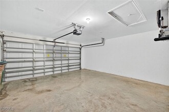 Building Photo - 1826 NE 18th Ave