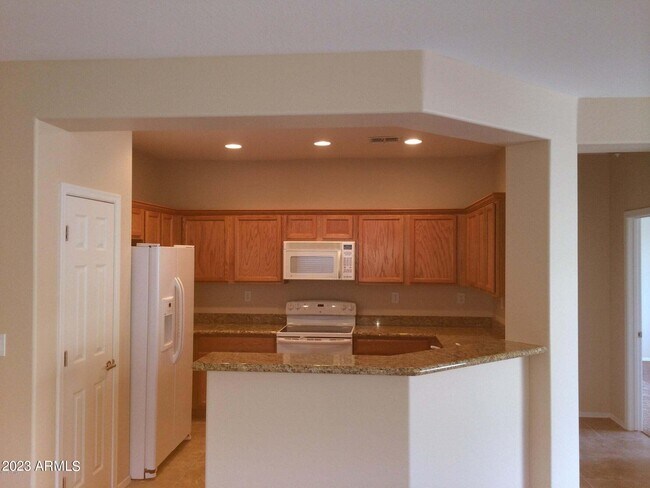 Foto del edificio - 3620 W Steinbeck Dr