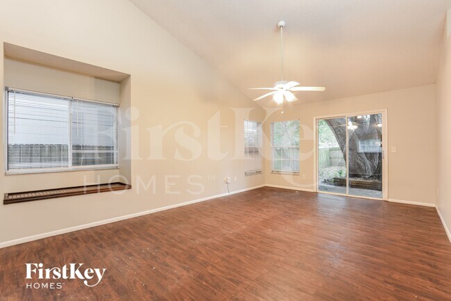 Foto del edificio - 3428 Westland Dr