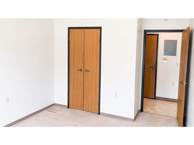 Building Photo - 1602 Pioneer Ct