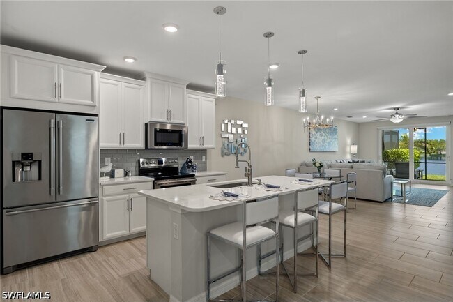 Foto del edificio - 14680 Edgewater Cir