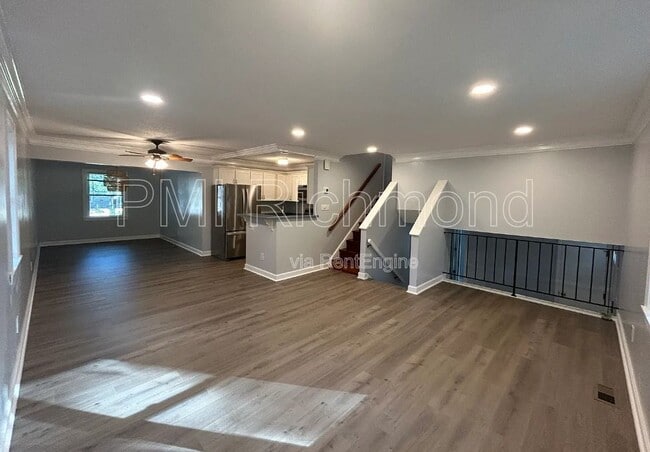 Foto del edificio - 10505 Queensway Ct