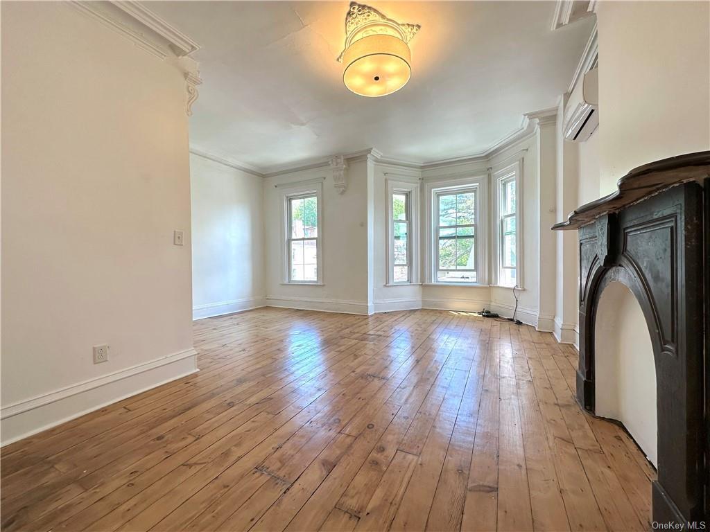 Foto principal - 263 Liberty St
