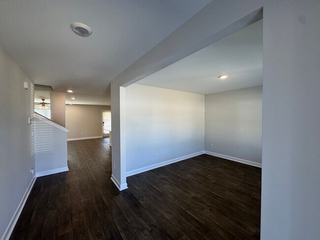 Foto del edificio - New Construction Community Home with 5 BEDROOMS!