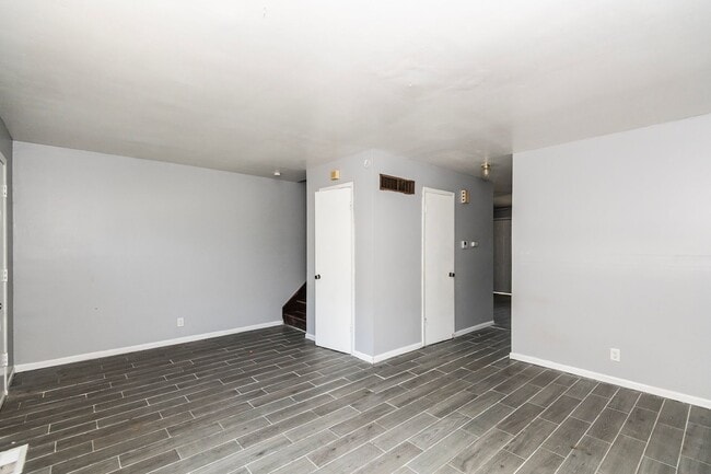 Foto del edificio - Spacious 4 Bed 2 Bath
