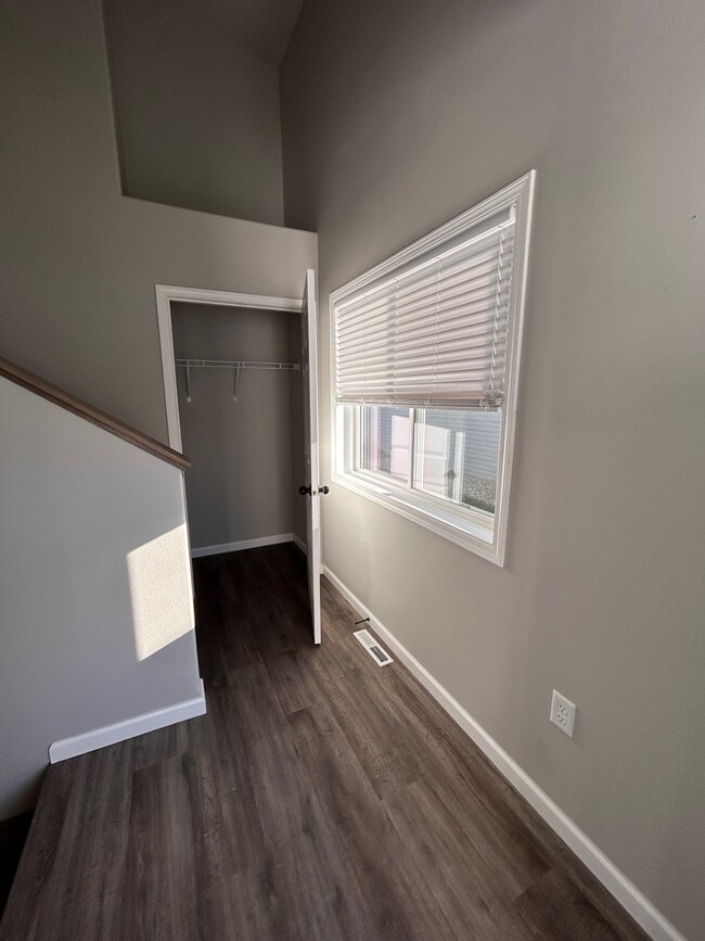 Building Photo - 236 Divide Dr