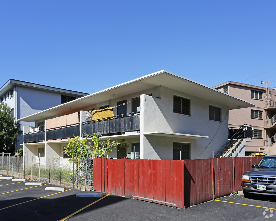 Building Photo - 2733 Kapiolani Blvd