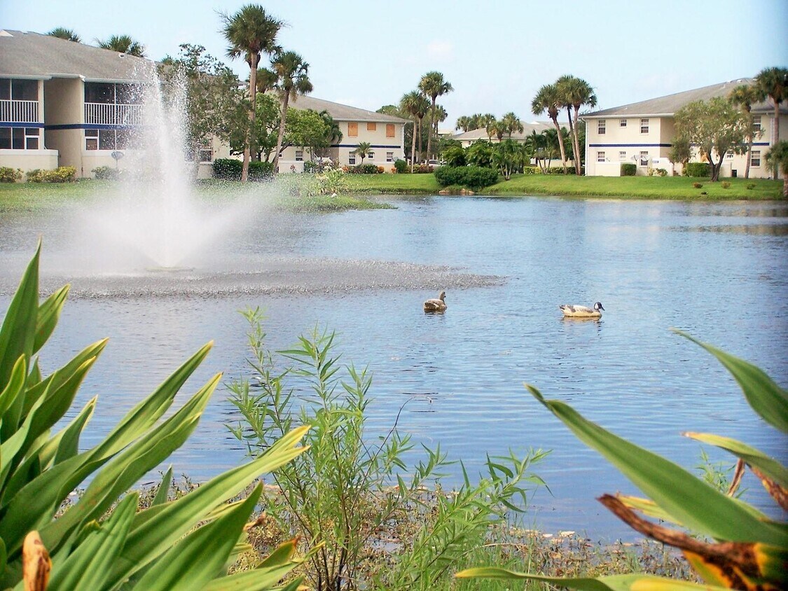 1535 SE Royal Green Cir Unit 202, Port Saint Lucie, FL 34952 Condo