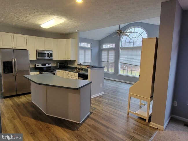 Building Photo - 7778 Rotherham Dr
