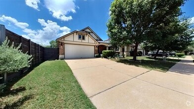 Building Photo - 2708 Kingsland Way