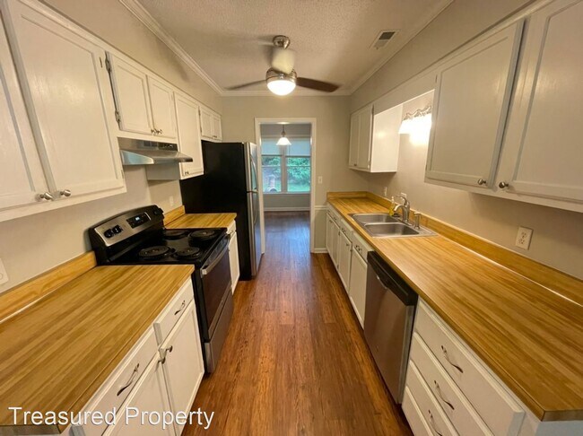 Building Photo - 2 br, 2.5 bath House - 120 Inverness Ct
