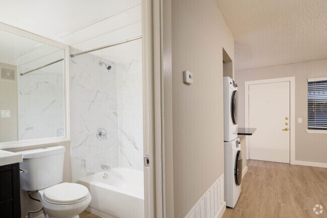 2BR, 1BA - 708SF - The Chelsea