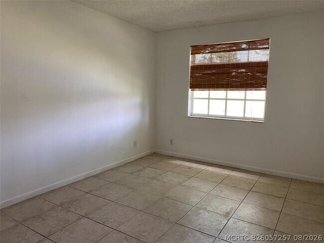 Foto del edificio - 8734 SW 3rd St