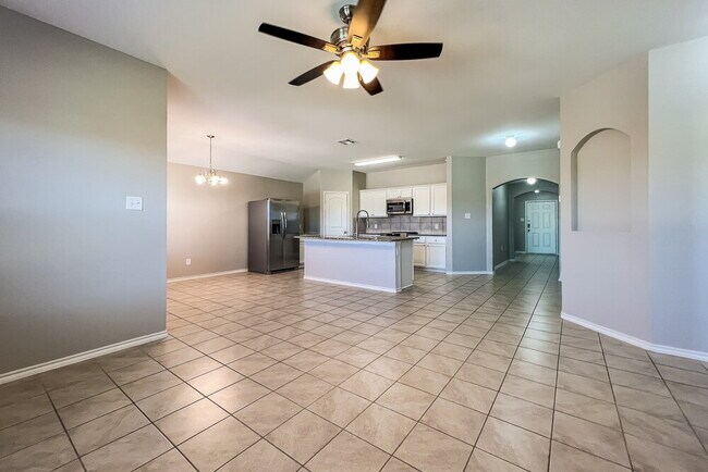 Building Photo - 1021 Decker Dr