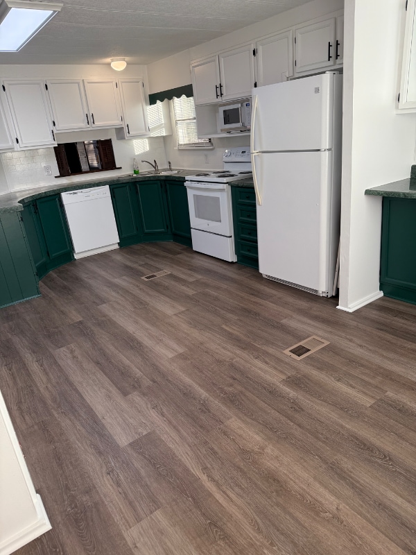 Building Photo - 7674 Pine Branch Rd