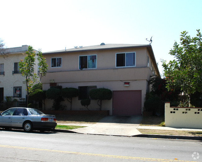 Building Photo - 1577 Pine Ave