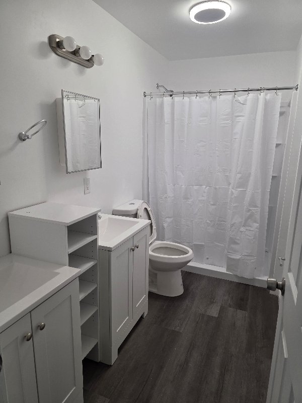 Building Photo - 214 Cross St