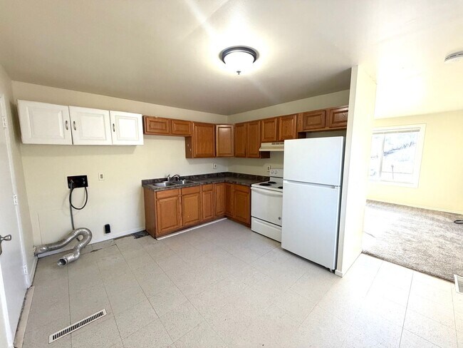 Foto del edificio - 1621 Clover Ln