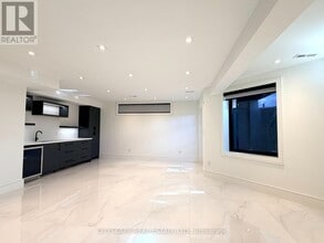 Building Photo - 155 Lake Promenade