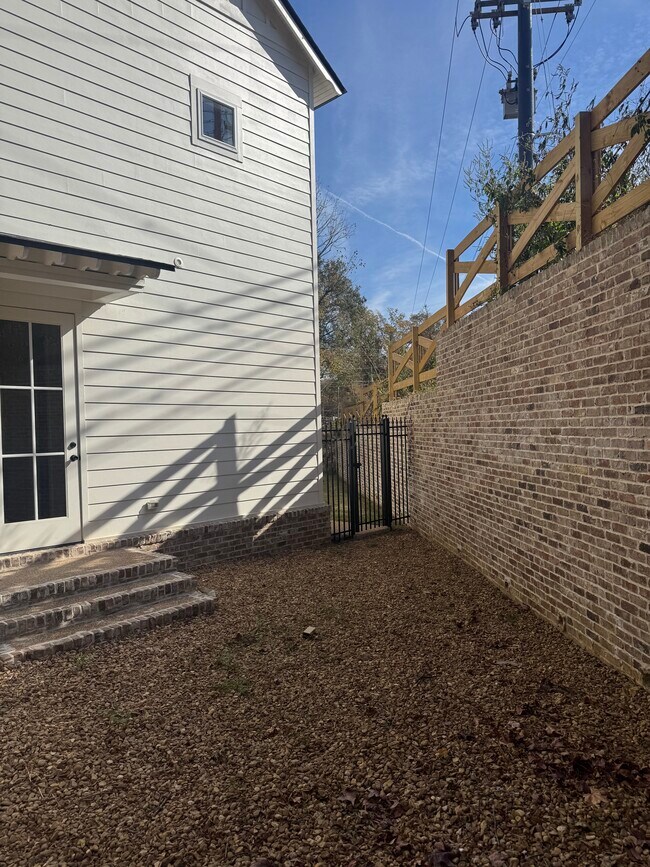 Foto del edificio - 2191 Timber Ln