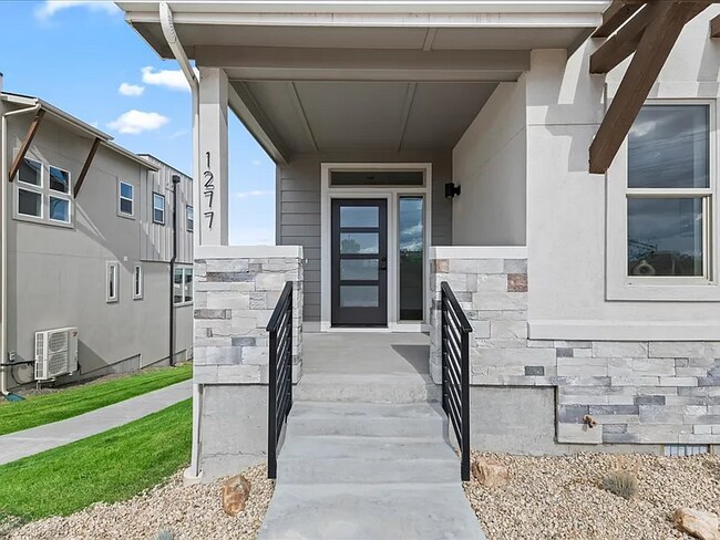 Foto del edificio - 1277 E Echelon Rdg Ln