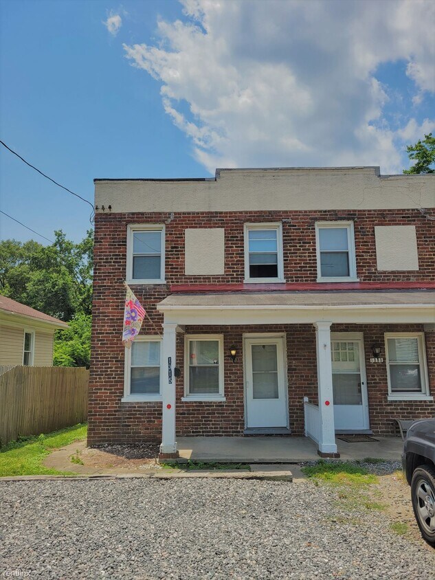 Primary Photo - 2 br, 1 bath Duplex - 1315 Byron Street