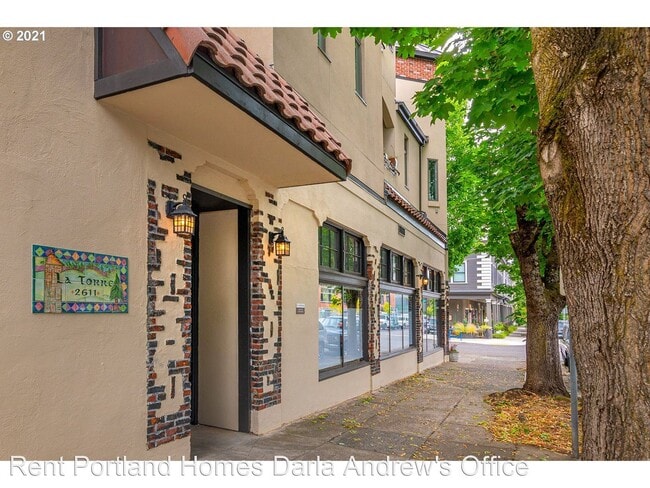 Building Photo - 1 br, 1 bath House - 2611 NW Upshur Street...