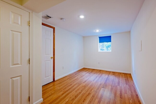 Building Photo - 7814 Garland Ave.
