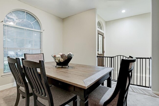 Foto del edificio - 5122 Arborwood Dr