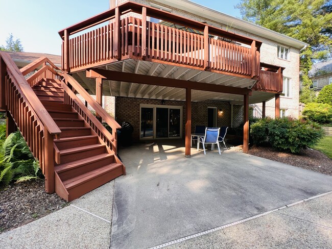 Furnished patio w Wood & Glass doors - 9806 Kentsdale Dr