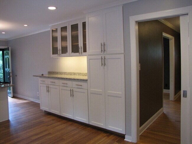 Foto del edificio - 501 Parkview Dr