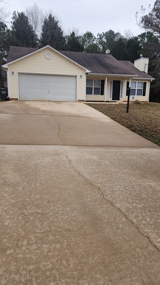 Foto del edificio - 45 Spring Valley Way