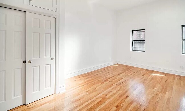 Building Photo - 64 Delancey Street