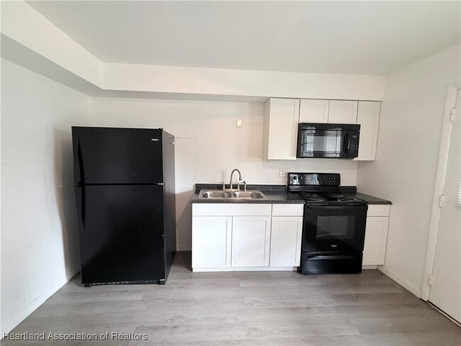 Foto del edificio - 620 Lake Groves Rd NW