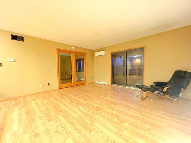 Building Photo - 3603 Saint Andrews Ct