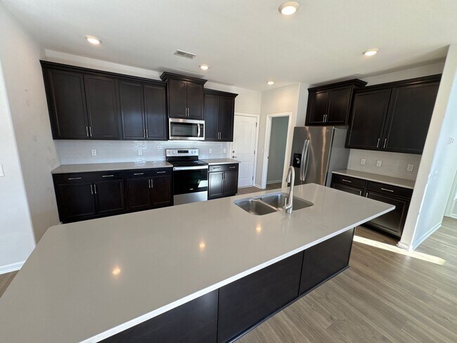 Foto del edificio - 3 Bed 2.5 Bath Home - Pooler GA