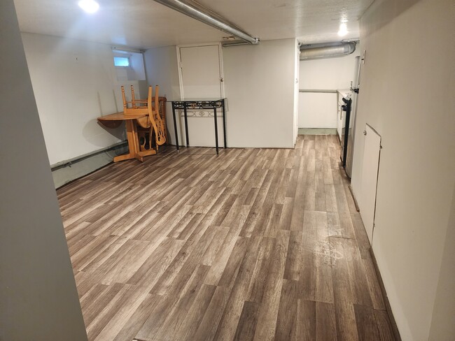 Building Photo - 4505 Barnes Ave
