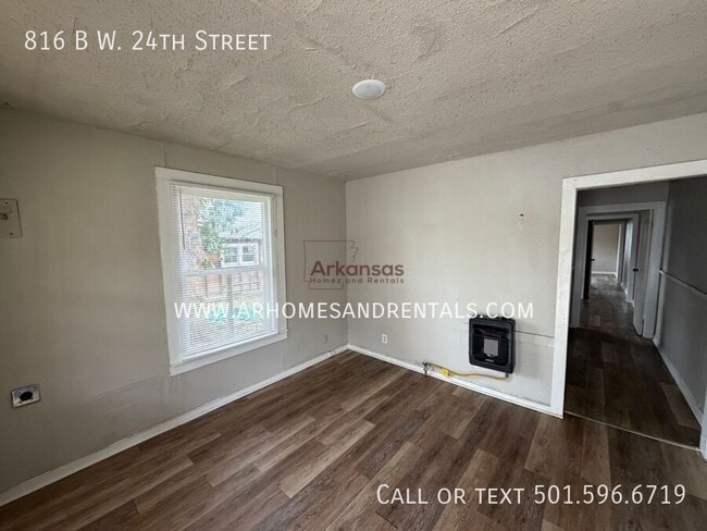 Building Photo - 816 W 24th St