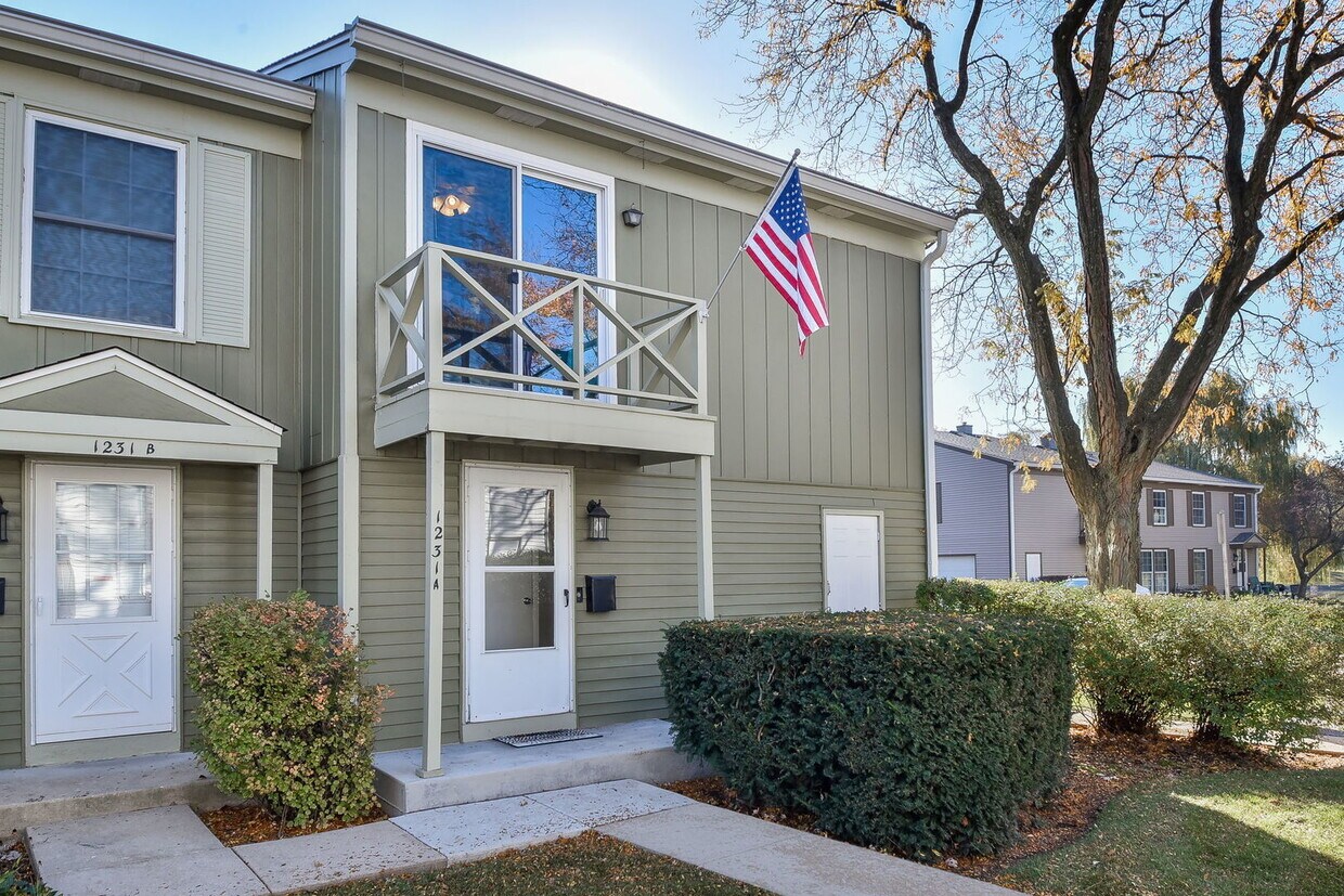 Primary Photo - 1231 Bunker Hill Ct