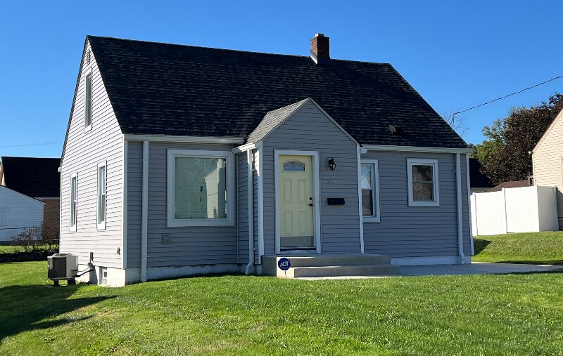 Primary Photo - 148 Helena Dr