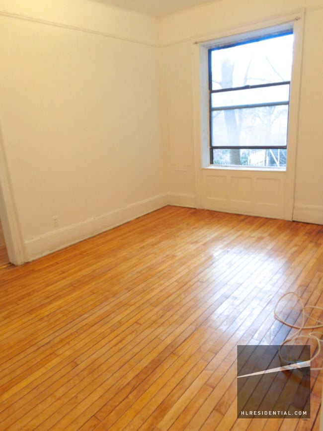Building Photo - 96 Sterling Pl