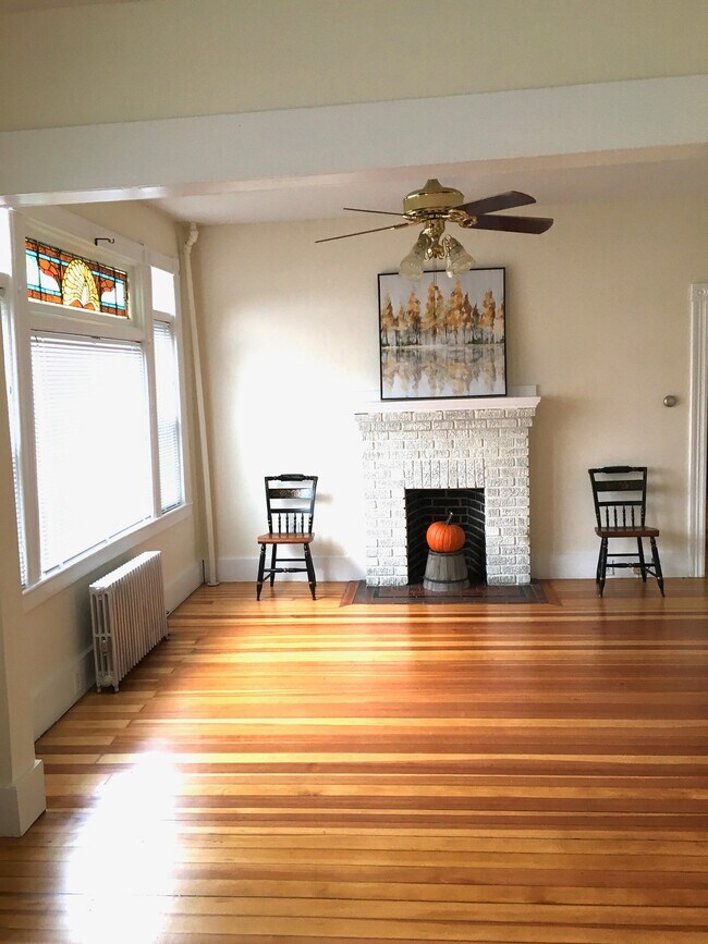 Building Photo - 52 Medway Rd