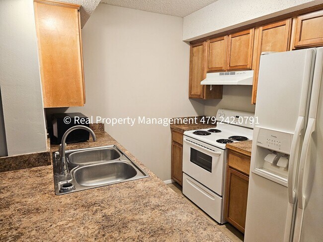 Foto del edificio - 3 Bed 1.5 Bath Barling Home Available for ...