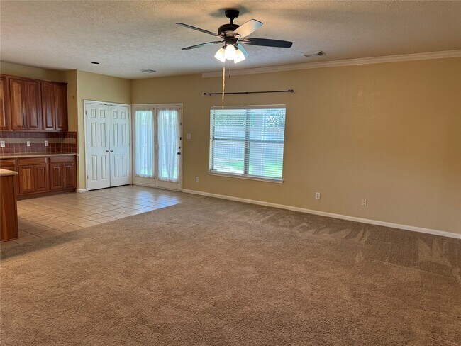 Building Photo - 21307 Springbrook Hollow Ct
