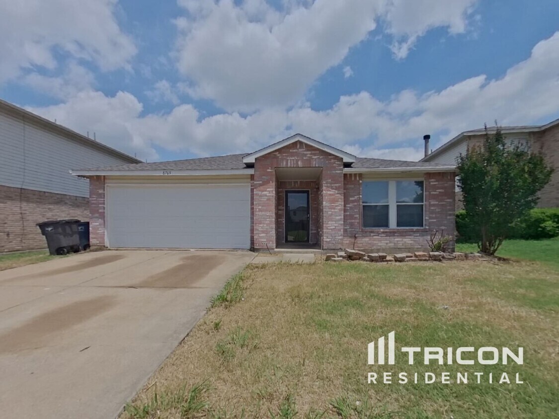 Foto principal - 8769 Garden Springs Dr